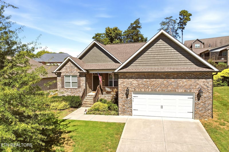 169 Dynasty Dr, Lenoir City, TN 37771