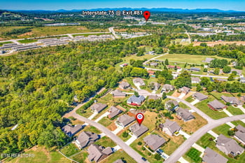 169 Dynasty Dr, Lenoir City, TN 37771