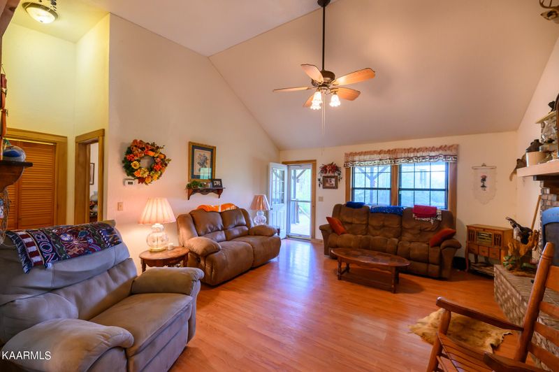 169 George Thomas Rd, Vonore, TN 37885