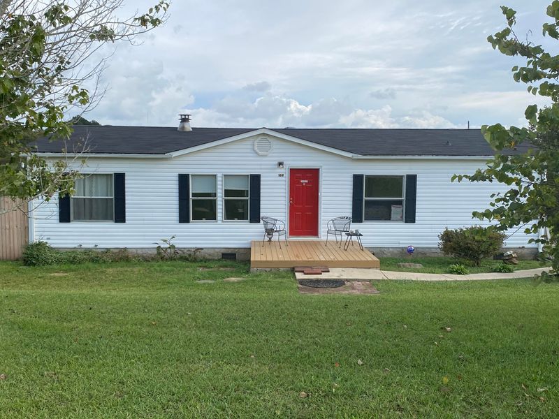 169 Hill Loop Dr, Madisonville, TN 37354