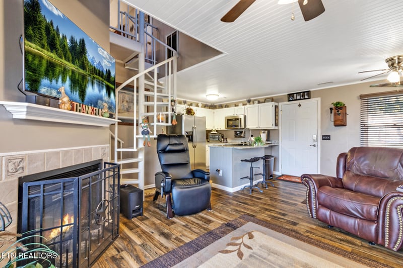 169 Moytoy Rd #206, Crab Orchard, TN 37723