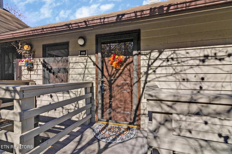169 Moytoy Rd #206, Crab Orchard, TN 37723