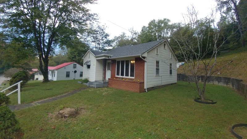 169 Tub Springs Rd, Harriman, TN 37748