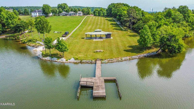 169 Walden Ln, Harriman, TN 37748