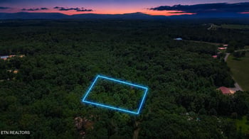 169 Woods Hollow Ln, Crossville, TN 38571