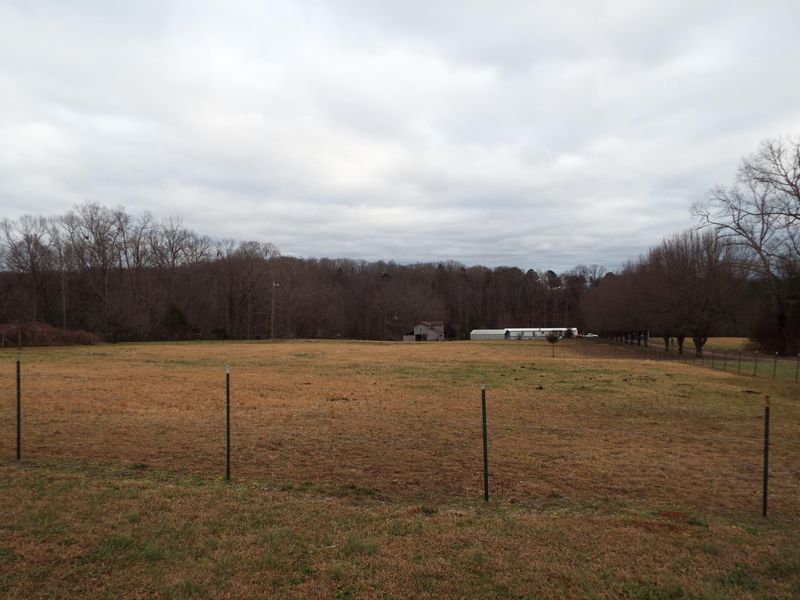 1694 Peterson Rd, Greenback, TN 37742