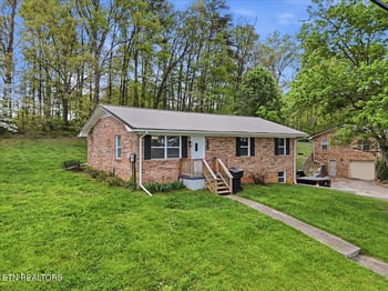1698 Elgin Dr, Morristown, TN 37814
