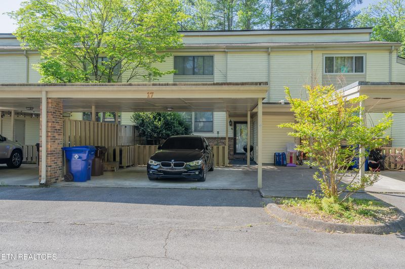 17 Bradford Cir, Oak Ridge, TN 37830
