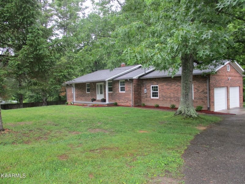 17 Rusty Blue Dr, Crossville, TN 38555