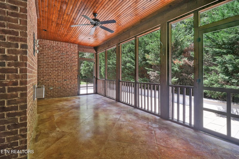 17 Westridge Ter, Crossville, TN 38558