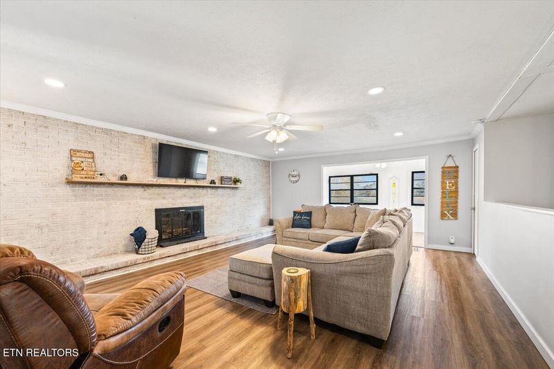 170 Bow Point Rd, Lafollette, TN 37766