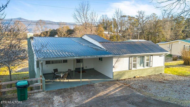 170 Bow Point Rd, Lafollette, TN 37766