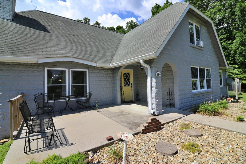 170 Burchfield Ave, Oneida, TN 37841