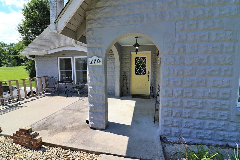 170 Burchfield Ave, Oneida, TN 37841