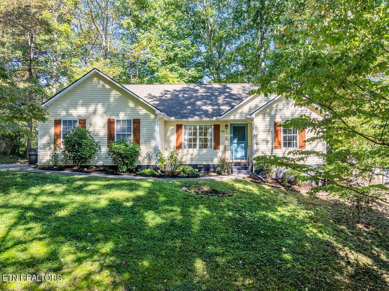 170 Cedar Cir, Powell, TN 37849