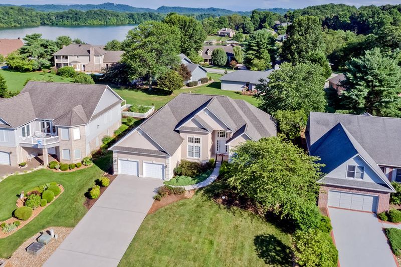 170 Chuniloti Way, Loudon, TN 37774