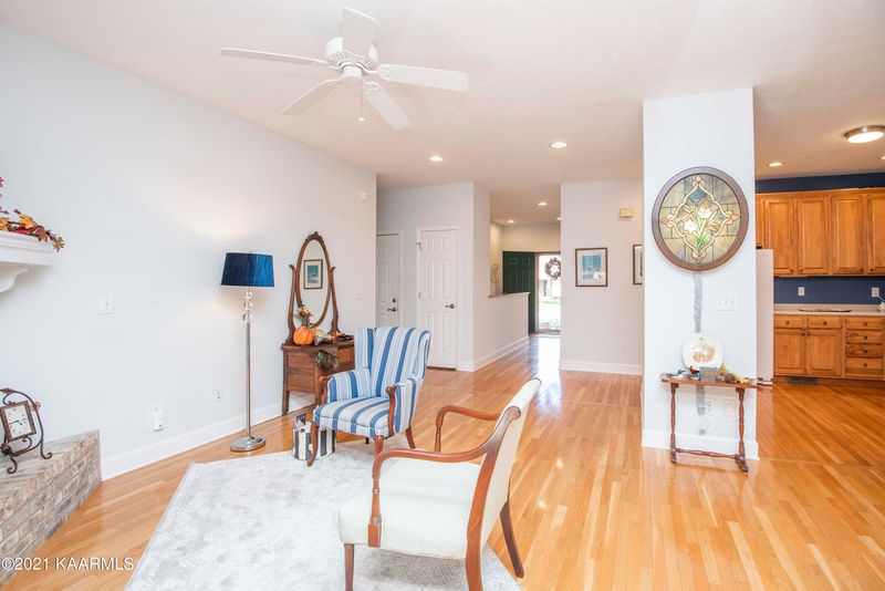 170 Depew Dr, Loudon, TN 37774