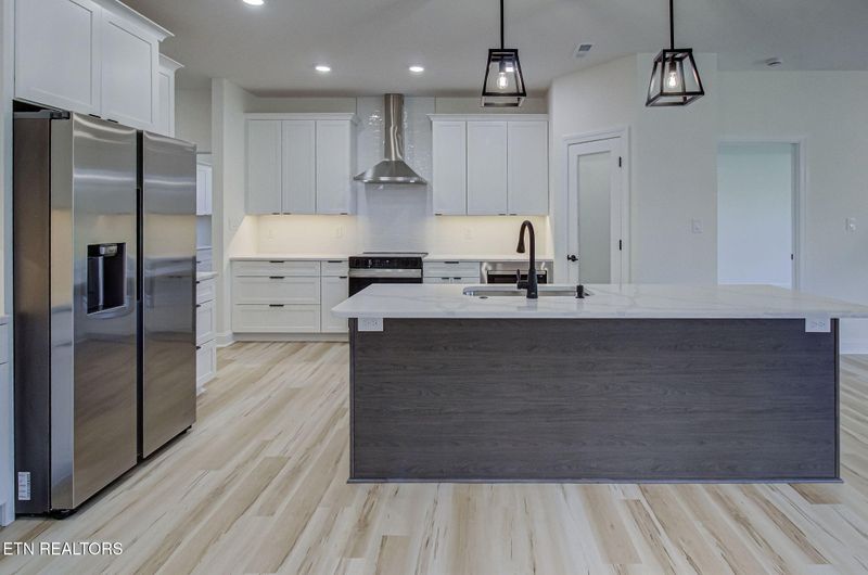 170 Kahite Greens Pl, Vonore, TN 37885
