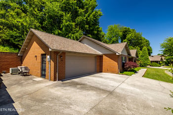 170 Manchester Dr, Maryville, TN 37803