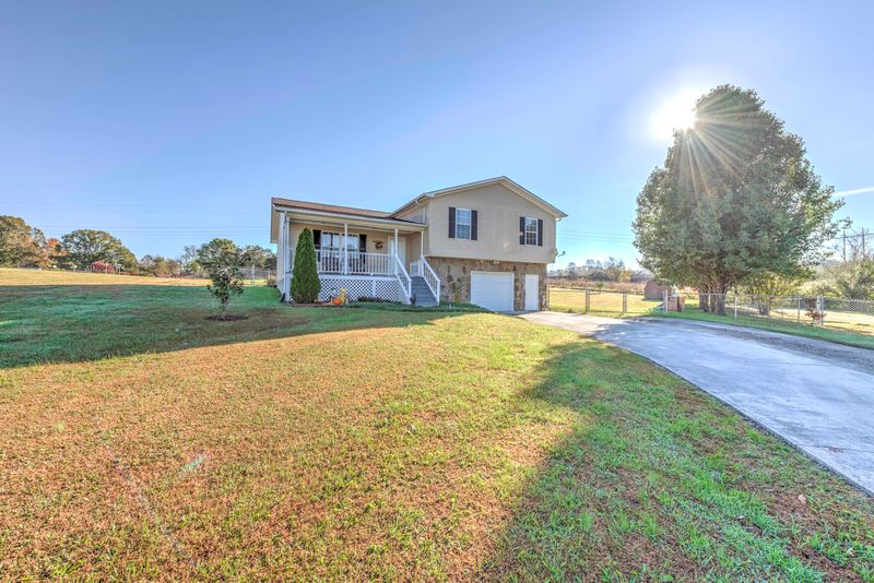 170 Mill Creek Ln, Jacksboro, TN 37757