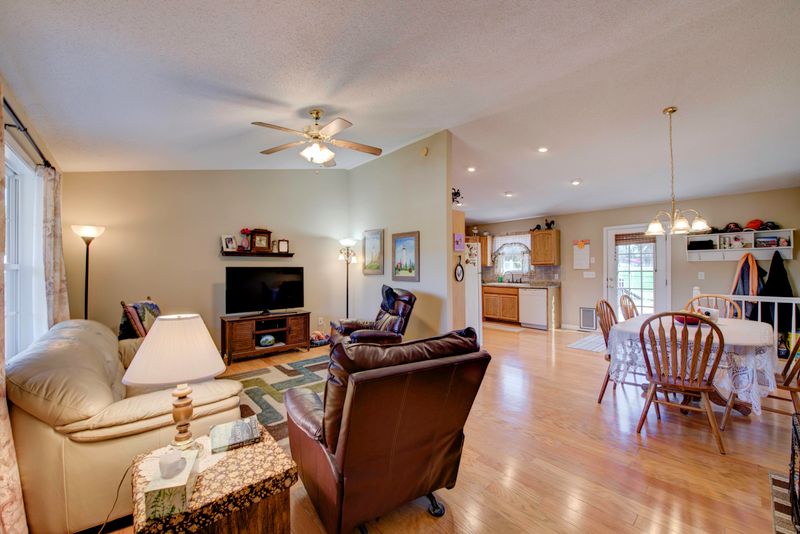 170 Mill Creek Ln, Jacksboro, TN 37757