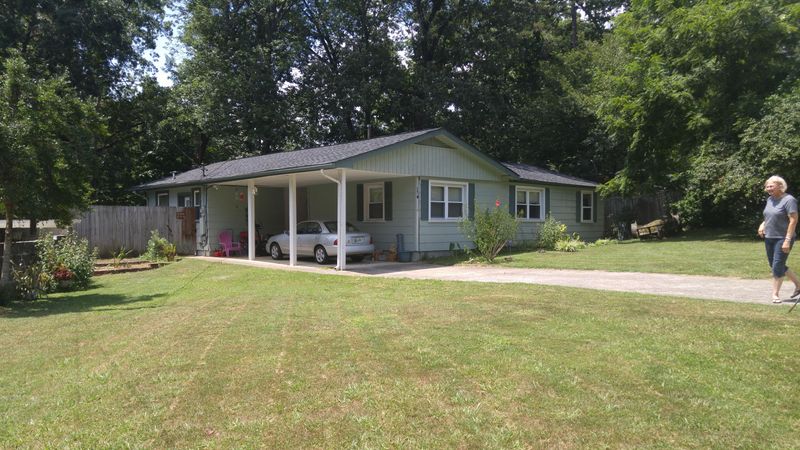 170 Northwestern Ave, Oak Ridge, TN 37830