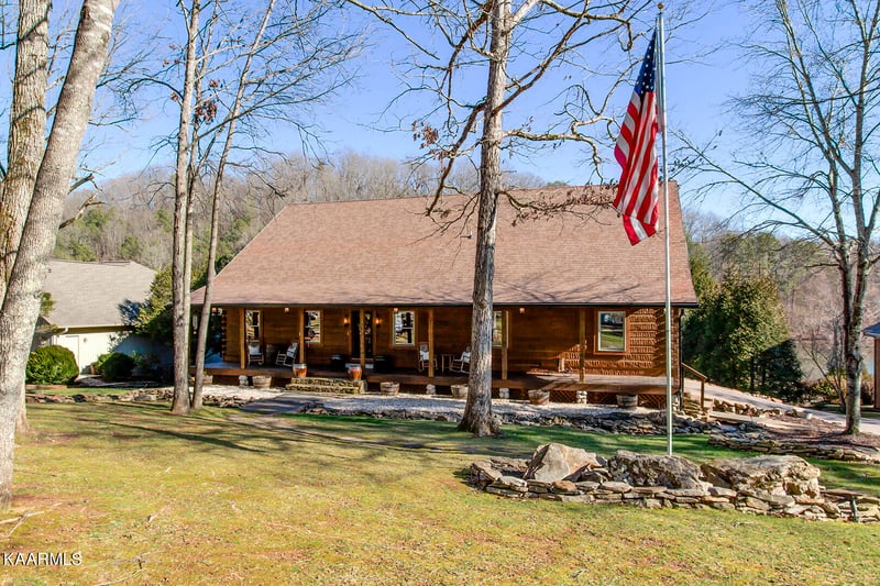 170 Noya Point, Loudon, TN 37774