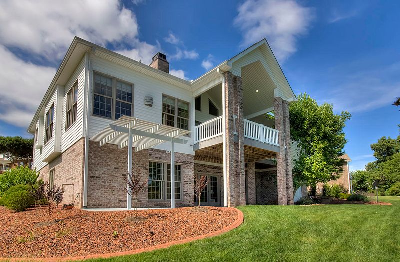 170 Pointe Summit Dr, Greenback, TN 37742