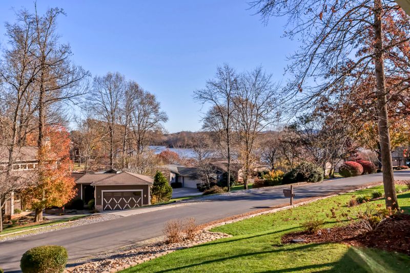170 Saligugi Way, Loudon, TN 37774