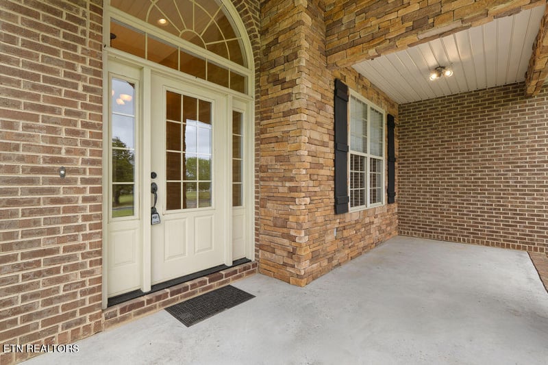 170 Short Bark Ln, Madisonville, TN 37354
