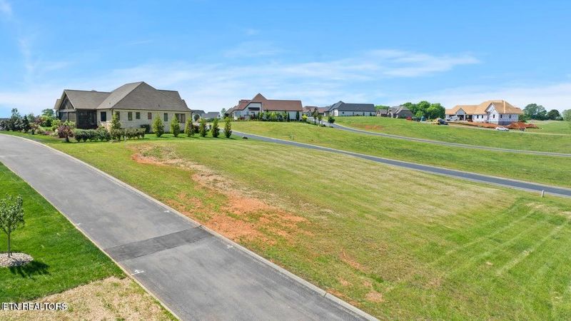 170 Starling Dr, Vonore, TN 37885