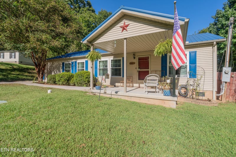170 Tori Kait Ln, Powell, TN 37849