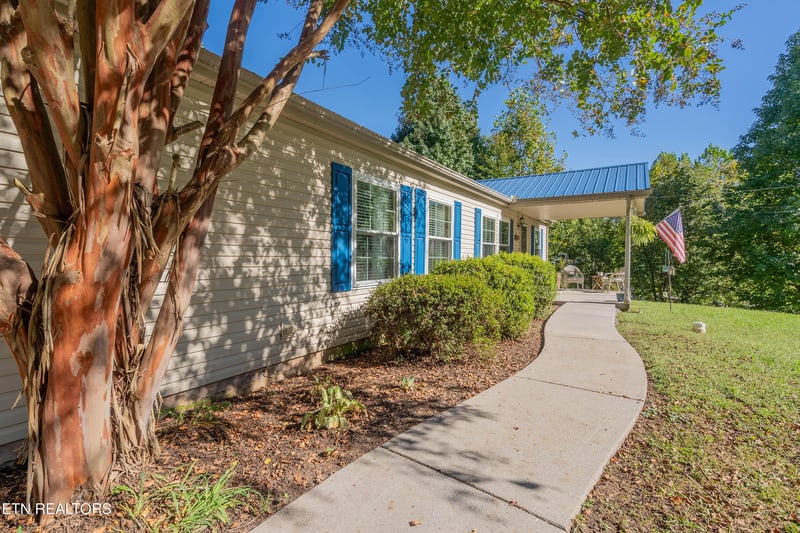 170 Tori Kait Ln, Powell, TN 37849