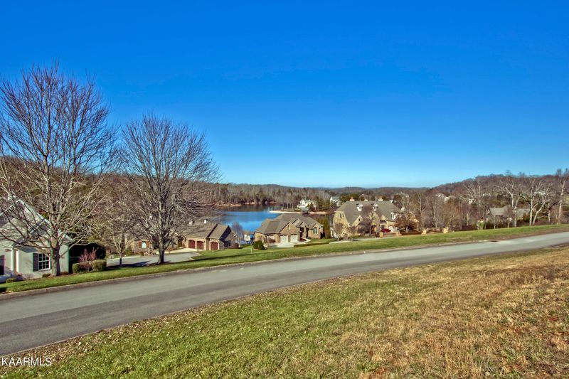 170 Wildwing Dr, Vonore, TN 37885