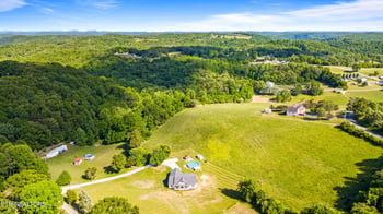 170 Wolf Hollow Ln, Jacksboro, TN 37757