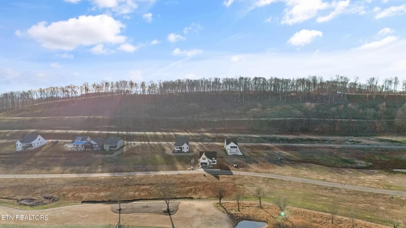 1700 Black Bear Cir, Loudon, TN 37774