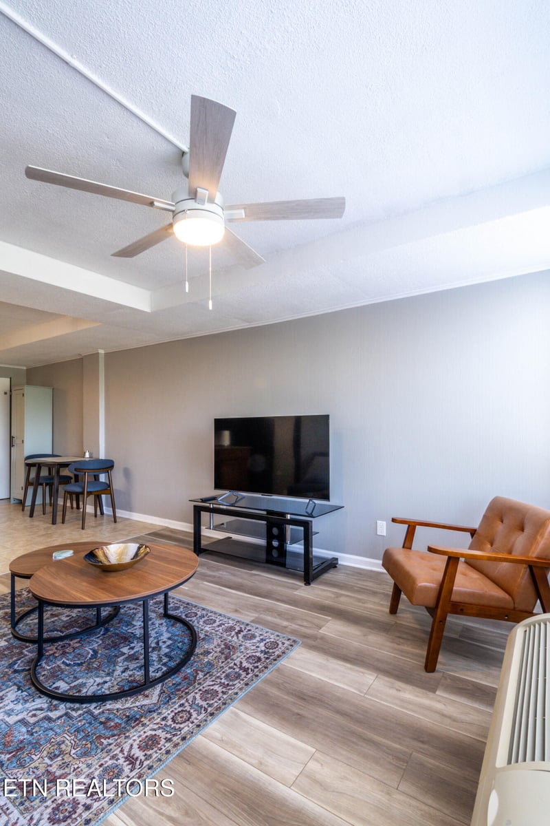 1700 Clinch Ave #502, Knoxville, TN 37916