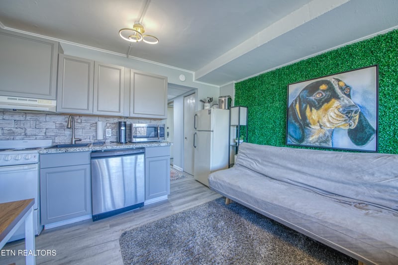 1700 Clinch Ave #612, Knoxville, TN 37916