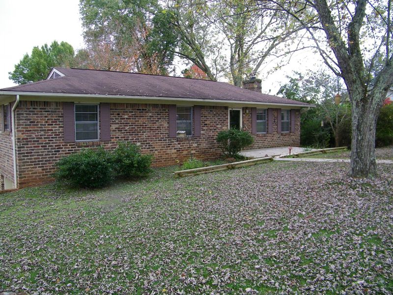 1700 Driftwood, Powell, TN 37849