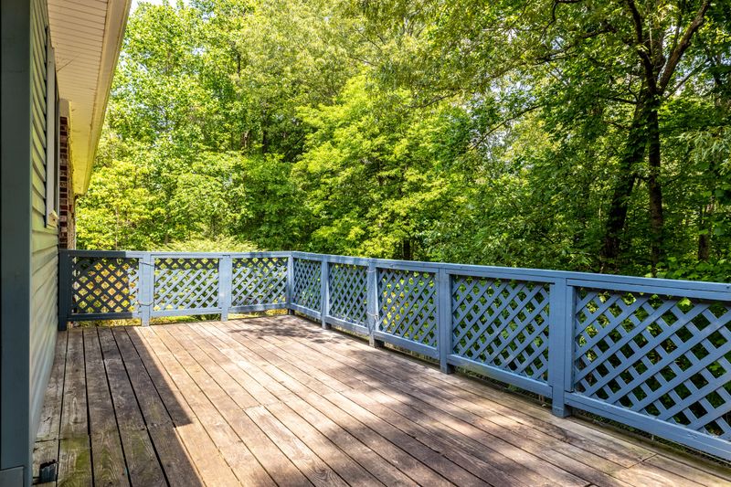 1700 Paris Rd, Knoxville, TN 37912