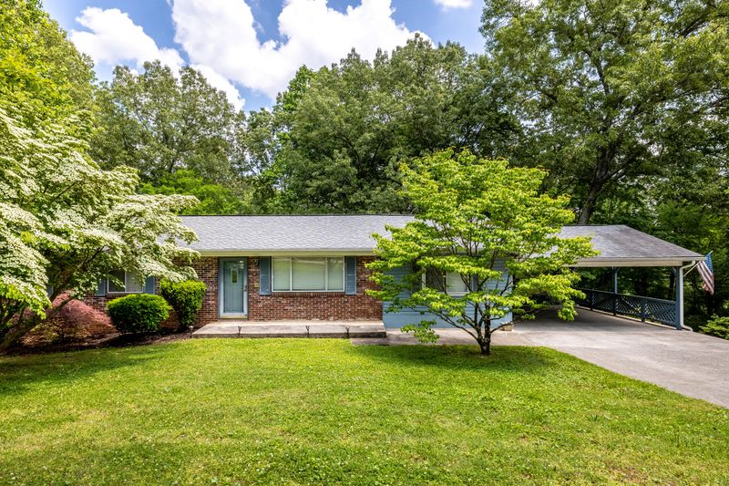 1700 Paris Rd, Knoxville, TN 37912