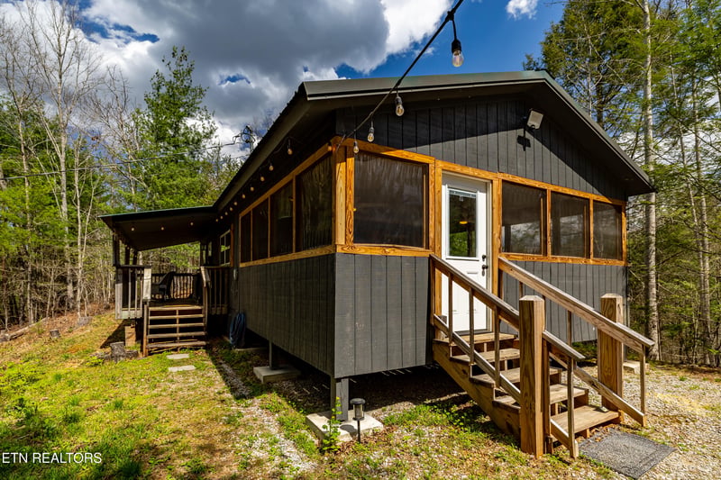1700 Rafter Rd, Tellico Plains, TN 37385