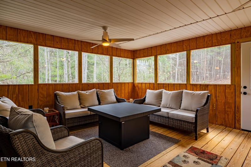 1700 Rafter Rd, Tellico Plains, TN 37385