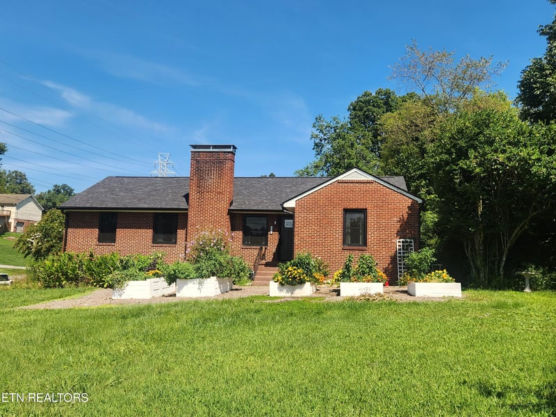 1701 Highland Dr, Knoxville, TN 37918