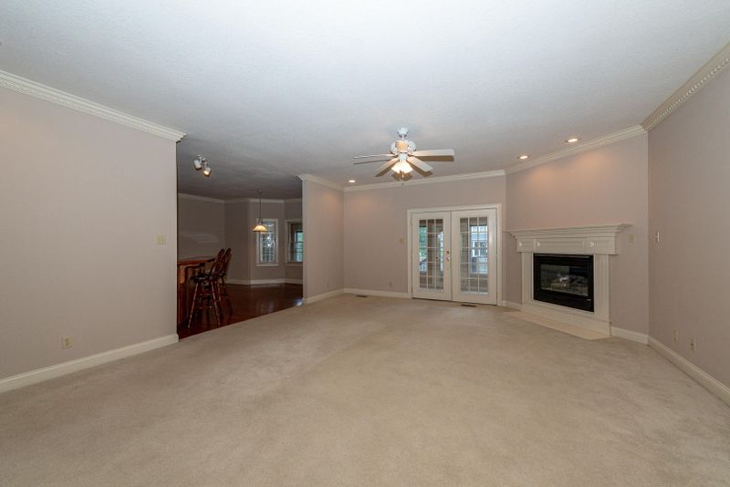 1701 Hollister Dr, Alcoa, TN 37701