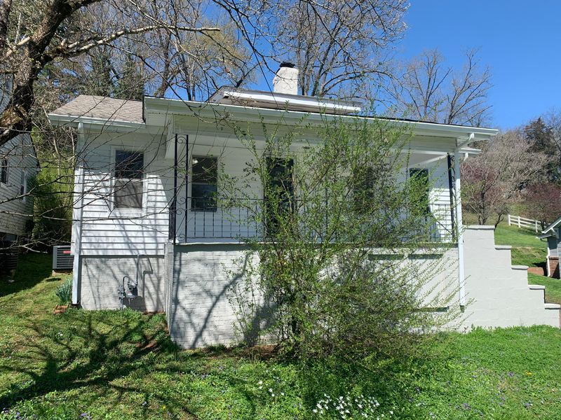 1701 Lenland Ave, Knoxville, TN 37920