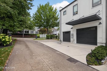1701 Rainbow Falls Rd, Knoxville, TN 37922