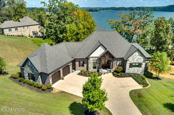 17012 Lighthouse Pointe Dr, Lenoir City, TN 37772