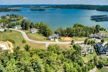 17012 Lighthouse Pointe Dr, Lenoir City, TN 37772