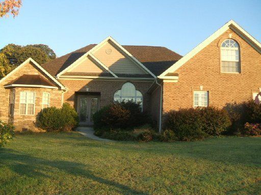 1702 Banebury Ln, Alcoa, TN 37701